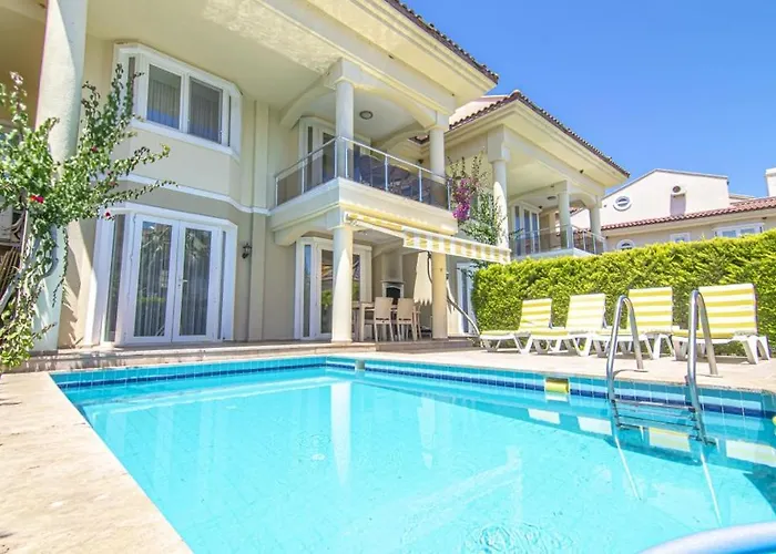 Вилла Sunset Beach Club Aqua Lettings Oyster 1