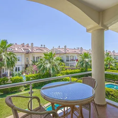 Sunset Beach Club Aqua Lettings Oyster 1 *