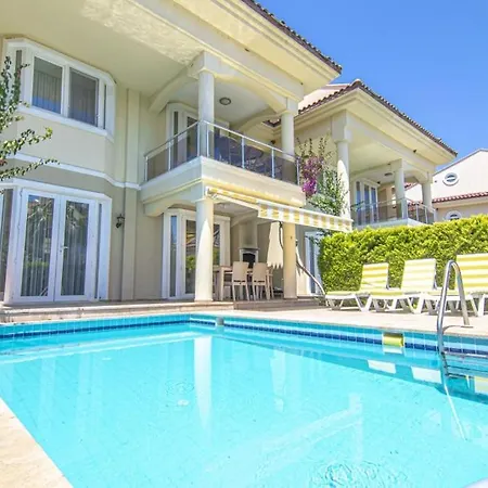 Villa Sunset Beach Club Aqua Lettings Oyster 1