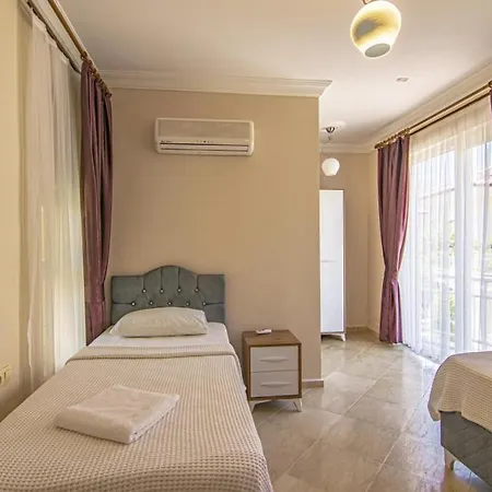 Sunset Beach Club Aqua Lettings Oyster 1